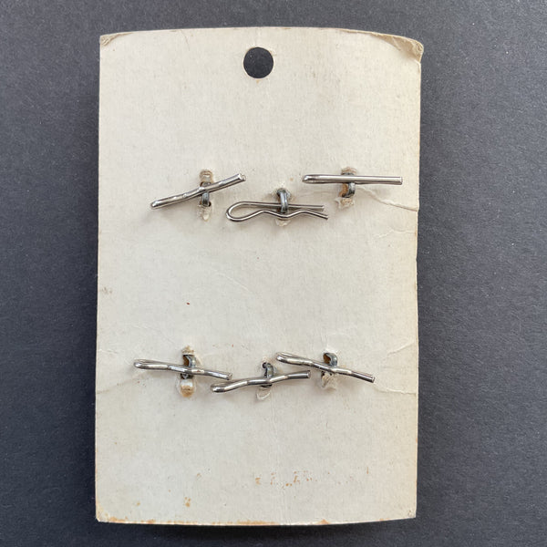 Vintage Le Chic 1 1/4 Wooden Toggle Shank Buttons 6 on Card