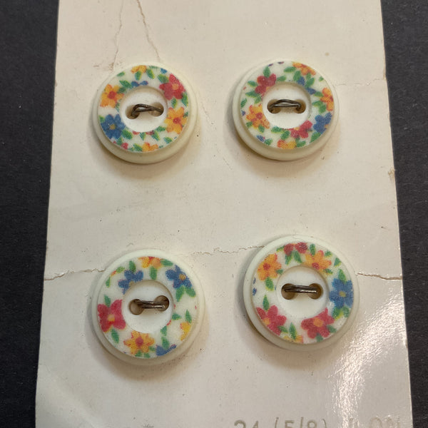 Vintage 135 Le Chic 5/8 Matte White Floral 2 Hole Buttons 4 on Button Card