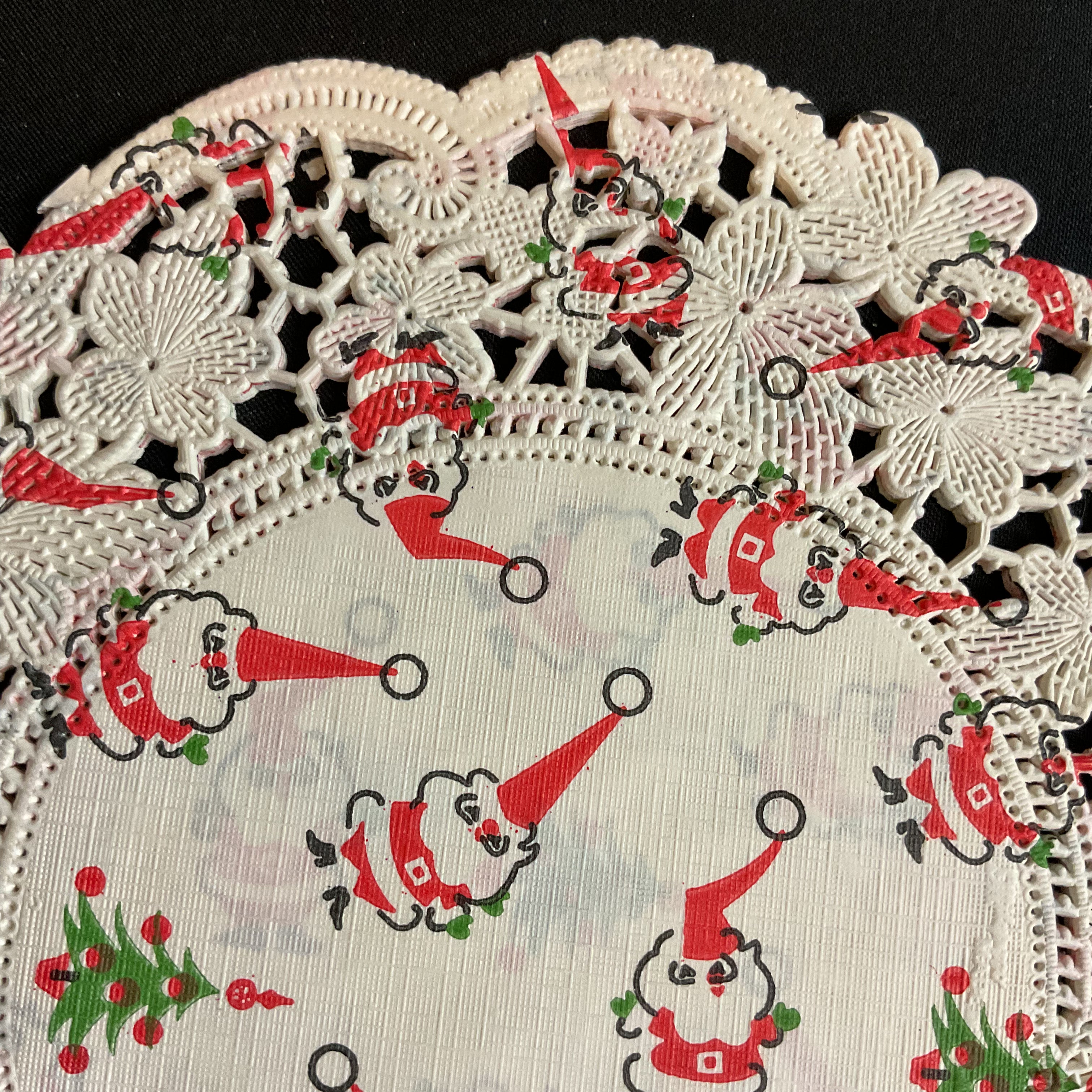 Vintage Santa Claus Paper Christmas Doilies 6 Inch Hallmark