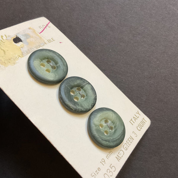 Vintage 3035 Le Chic 3/4 Medium Green Matte 4 Hole Buttons 3 on Button Card