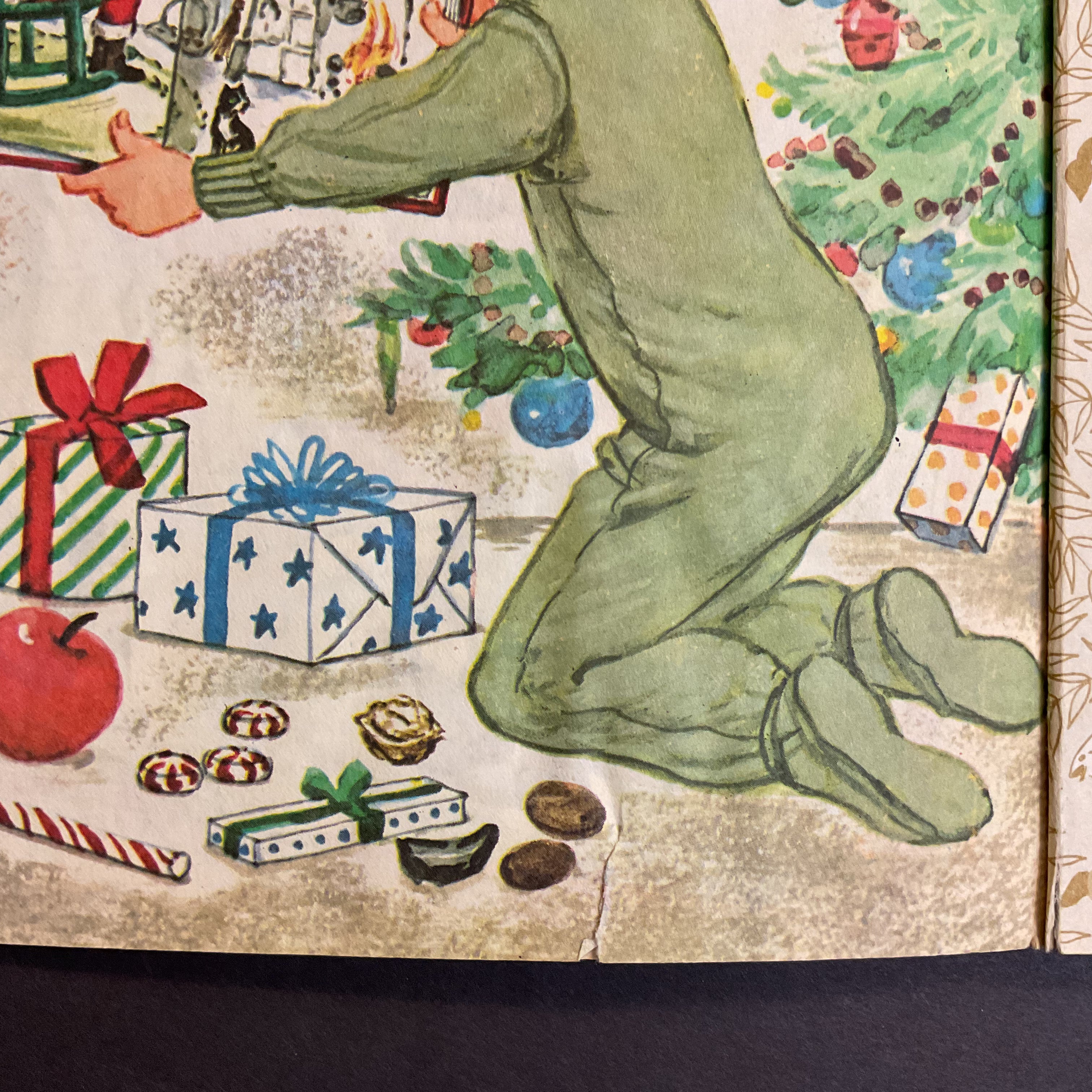 Santa’s Surprise Book Florence Sarah Winship Vintage 1979 Little Golden Book