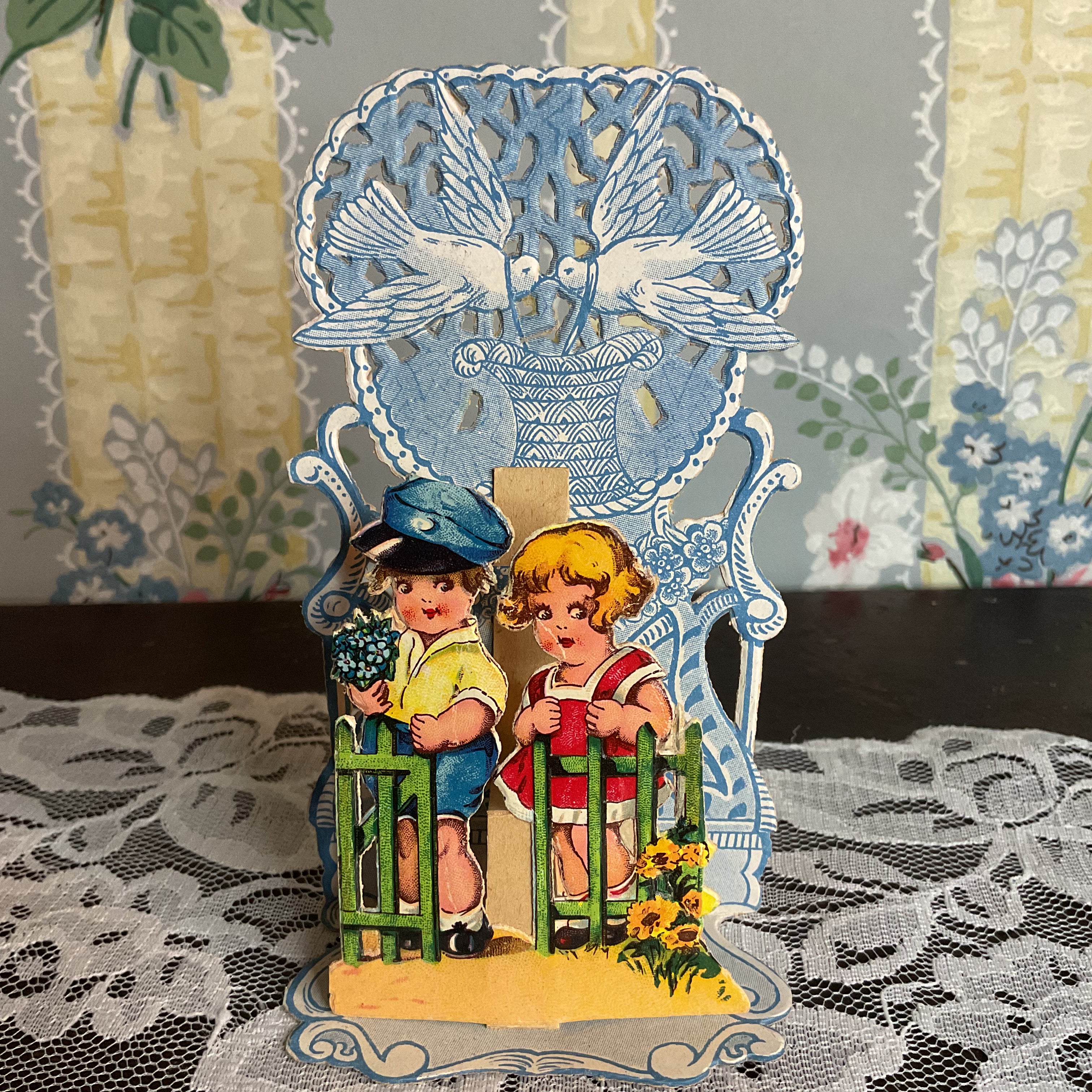 Vintage 1930s 3D Pop Up Valentine Card Boy and Girl Doves Germany