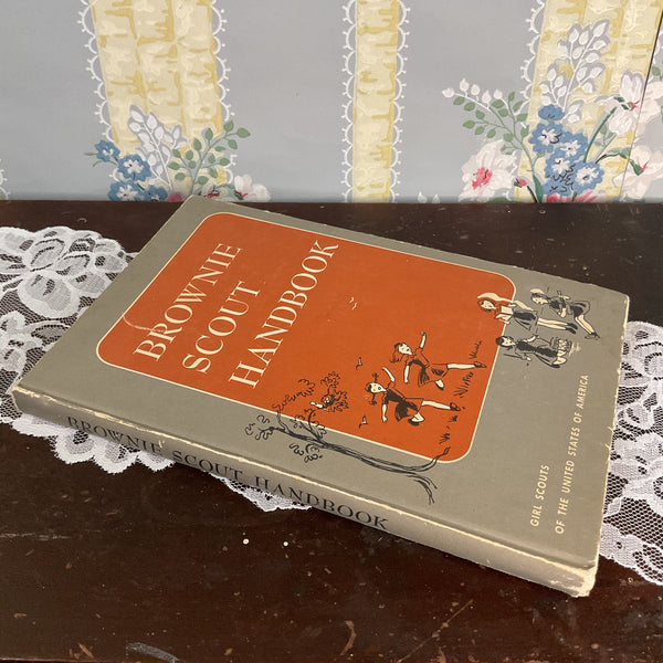 Brownie Scout Handbook Vintage 1951 Hardcover Book Ray Mitchell