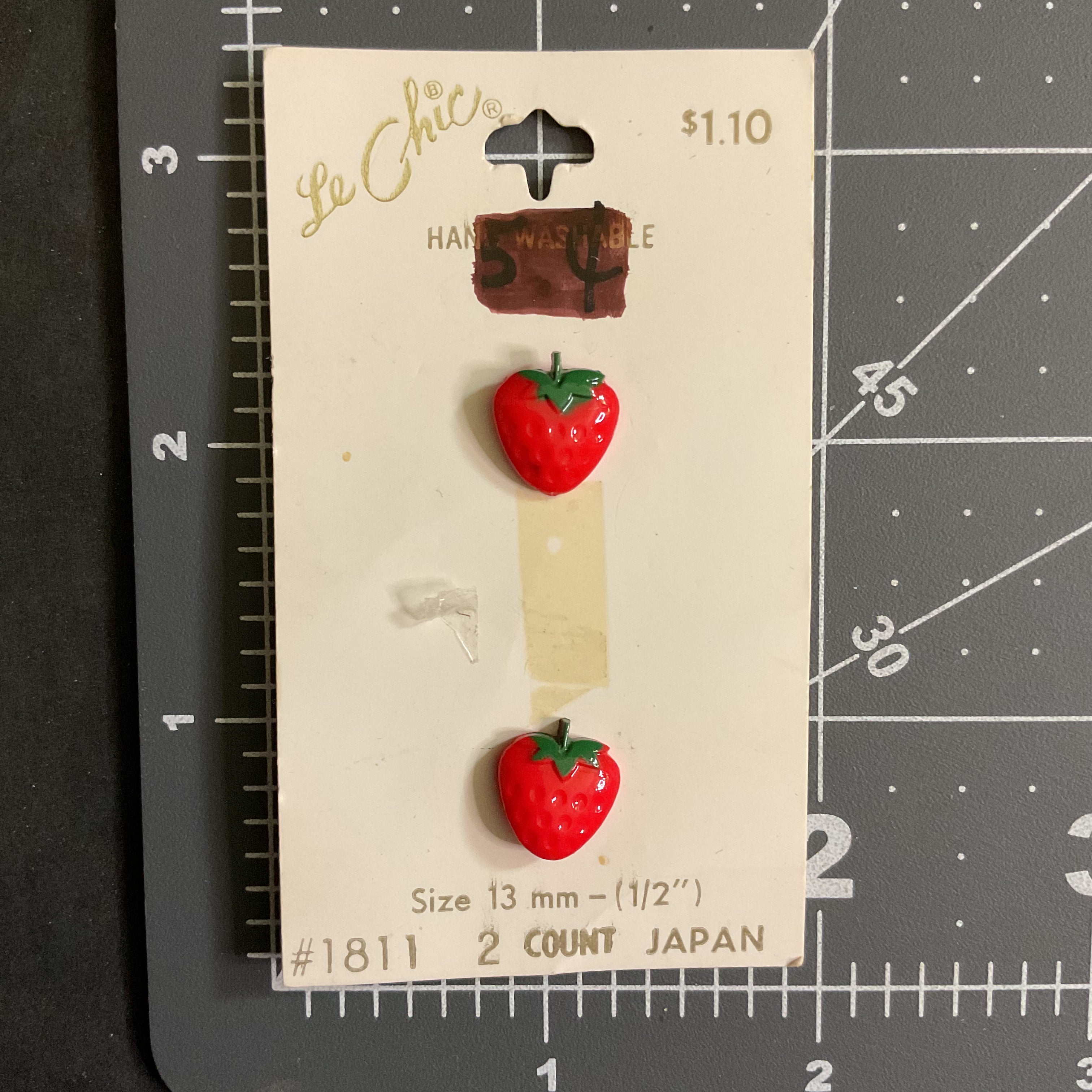 Le Chic Novelty Strawberry Shank Buttons 2 on Card No 1811