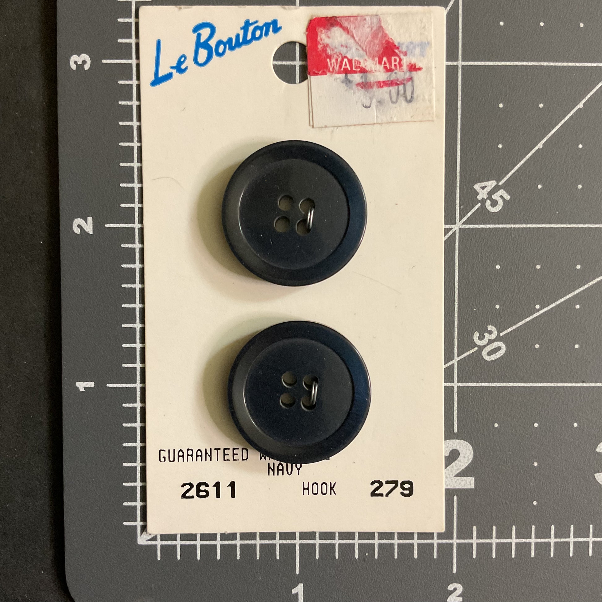 Le Bouton Navy Blue 4 Hole Buttons 2 on Card No 2611 - Avid Vintage