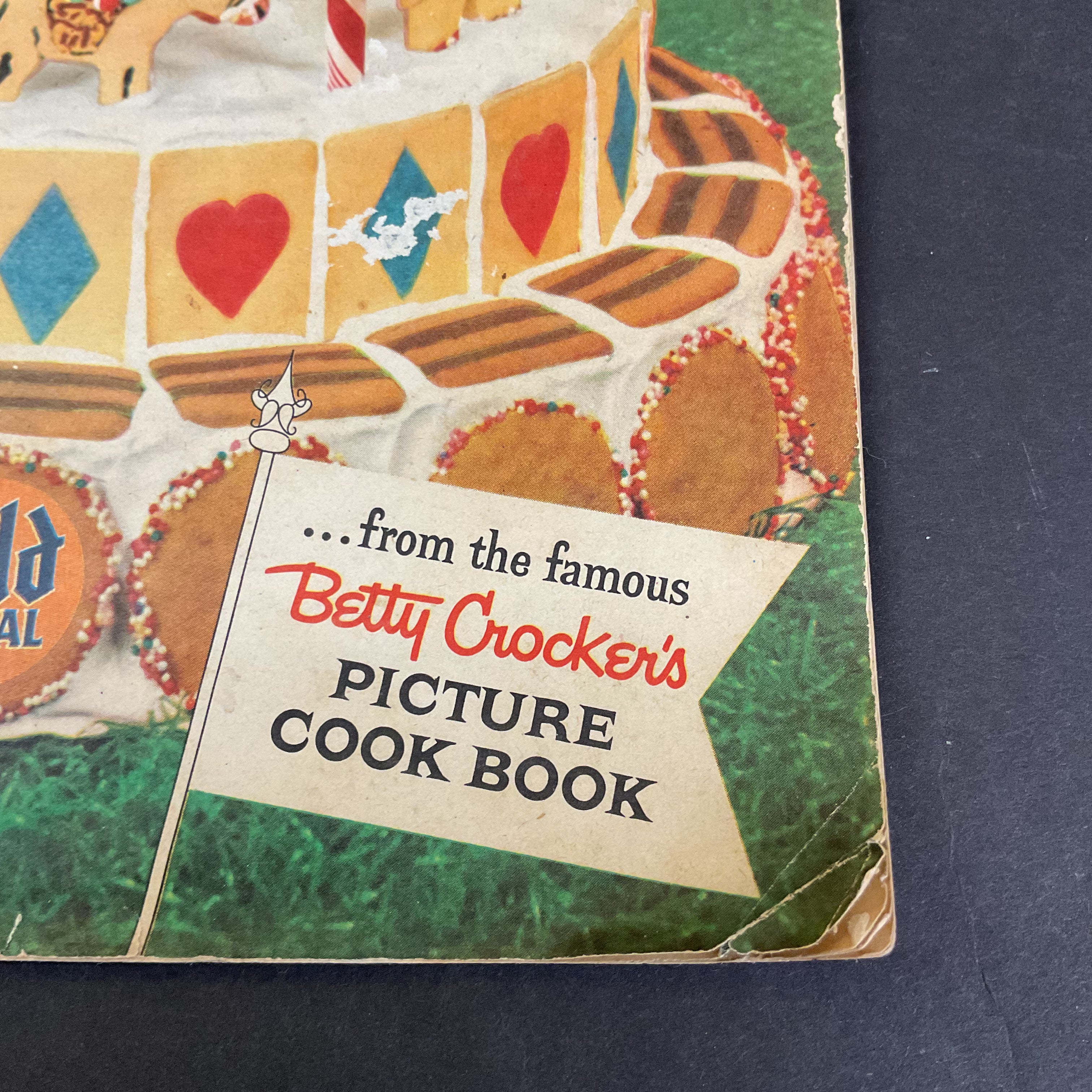 Betty Crocker’s Cooky Carnival Vintage 1957 Cookie Recipe Book - Avid Vintage