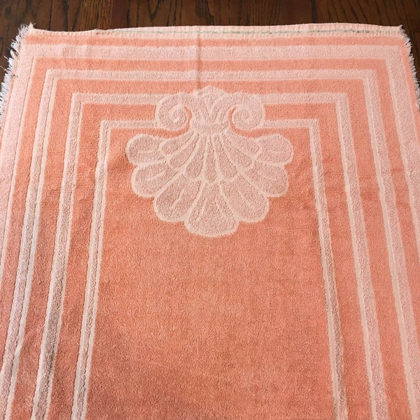 Vintage Bath Towel Coral Stripes and Shells Fringed Edges 23 x 42
