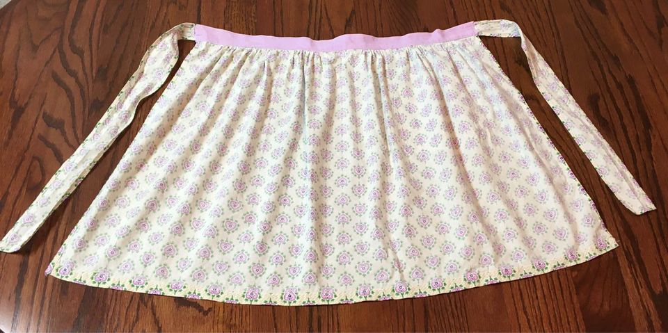 Vintage Kitchen Half Apron Purple and Green Hearts Floral One Pocket