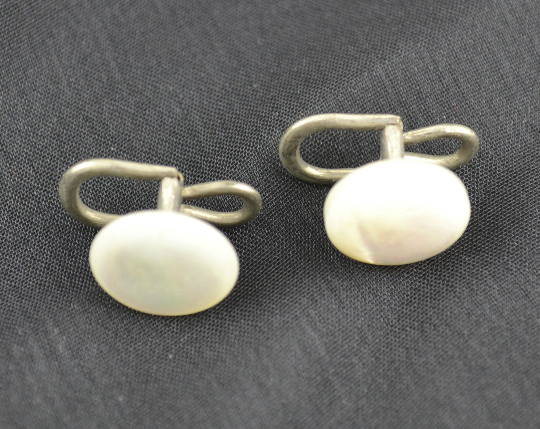 Vintage Mother of Pearl Mens Cufflinks Set