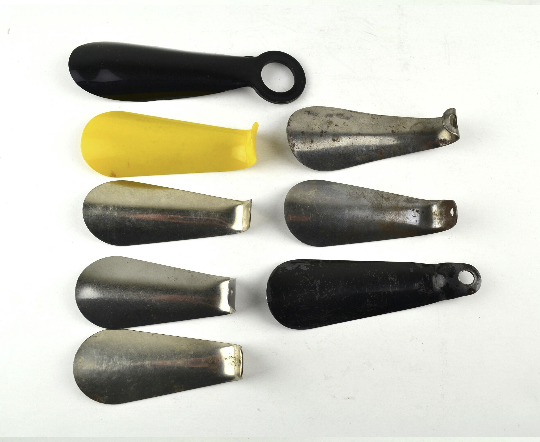 Vintage Shoe Horn Advertising and Unmarked Lot of 8