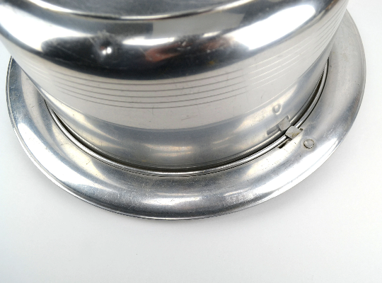 Vintage West Bend Locking Aluminum Round Cake Keeper Carrier with Lid