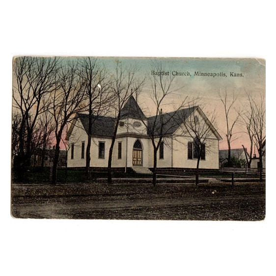 Vintage Post Card Minneapolis Kansas Baptist Church 1910s Town View - Avid Vintage