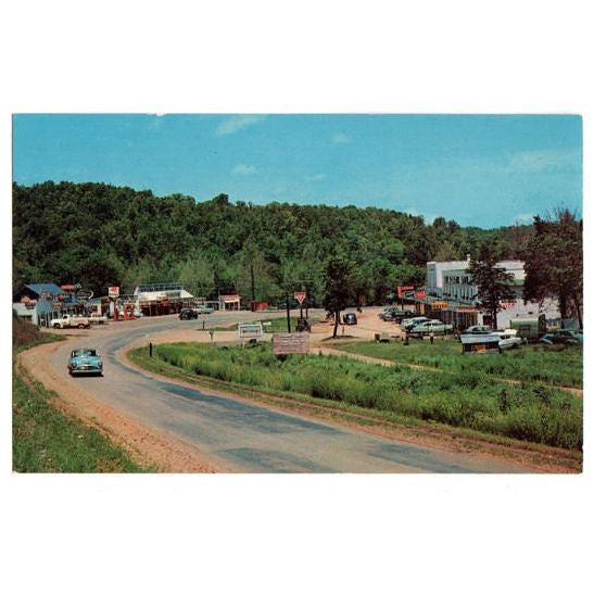 Vintage Gravois Mills Missouri Roadside 1950s Town View Chrome Postcard Unused - Avid Vintage