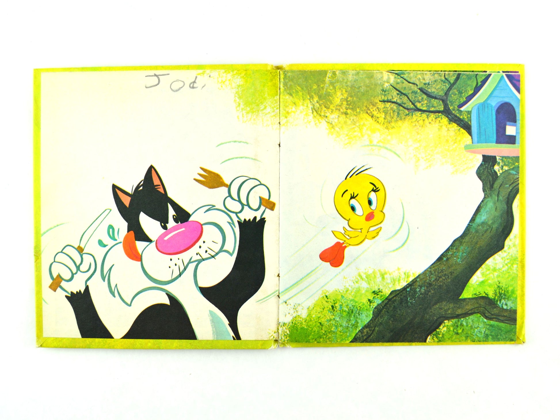 Tweety and Sylvester Picnic Problems 1970 Whitman Tell a Tale Hardcover Children's Book - Avid Vintage