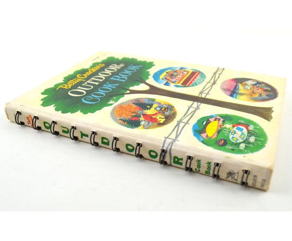 Vintage 1961 Betty Crocker Outdoor Cookbook First Edition