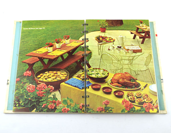 Vintage 1961 Betty Crocker Outdoor Cookbook First Edition
