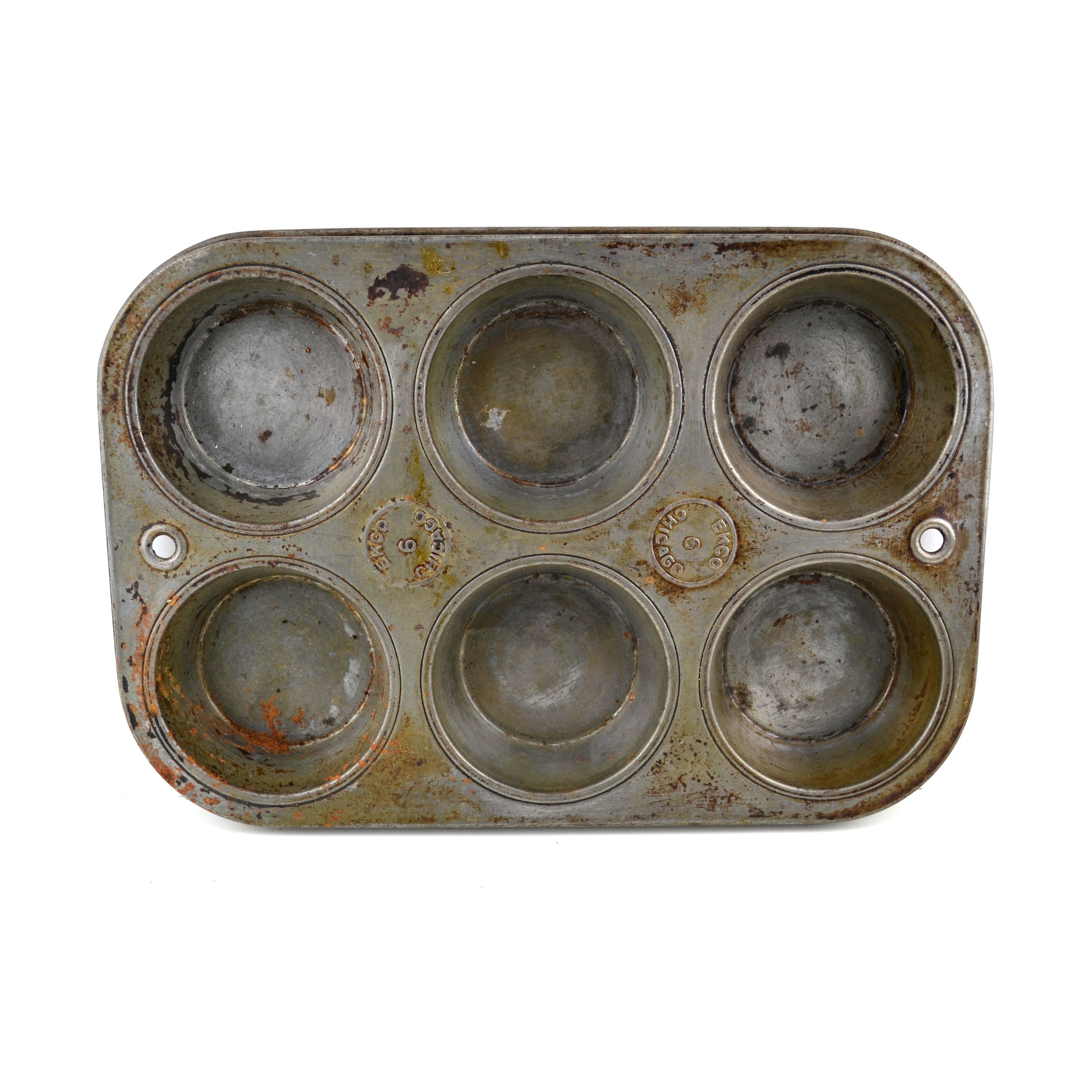 Vintage EKCO Chicago 6 Muffin Cupcake Baking Pan Tin 1 Inch Deep Cups - Avid Vintage