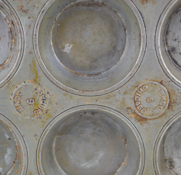 Vintage EKCO Chicago 6 Muffin Cupcake Baking Pan Tin 1 Inch Deep Cups