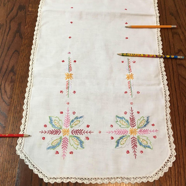 Vintage Hand Embroidered Table Runner Dresser Scarf Floral Leaves Crochet Edging 14 x 39