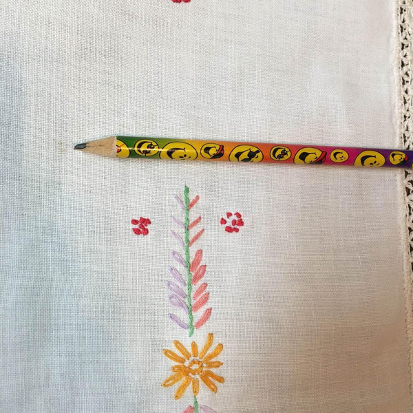 Vintage Hand Embroidered Table Runner Dresser Scarf Floral Leaves Crochet Edging 14 x 39