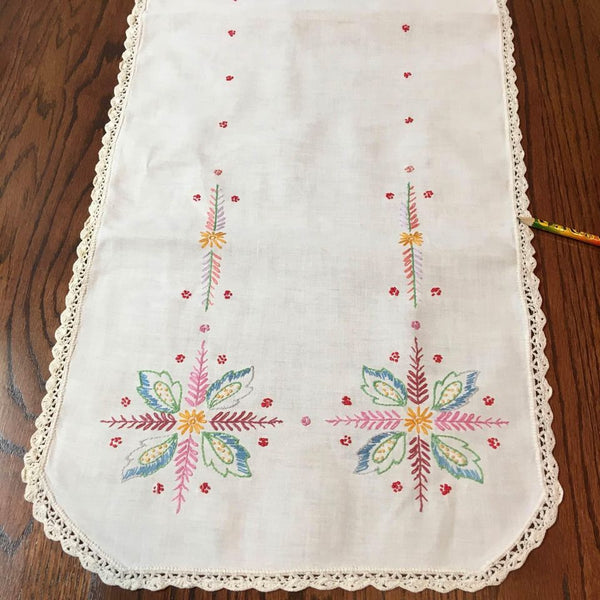 Vintage Hand Embroidered Table Runner Dresser Scarf Floral Leaves Crochet Edging 14 x 39