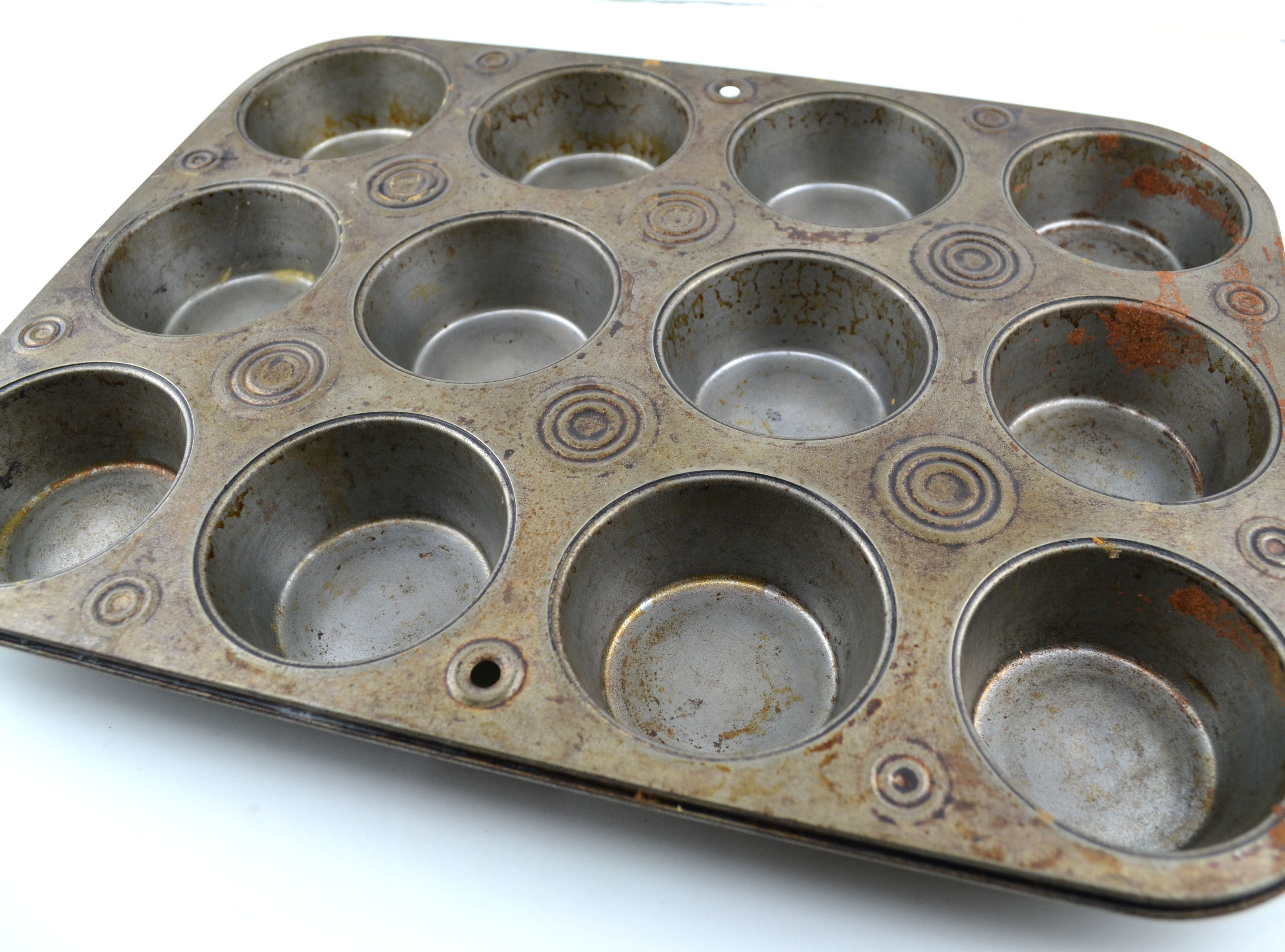 Vintage Muffin Cupcake Baking Tin 12 Round Aged Rusty Food Photography Prop - Avid Vintage